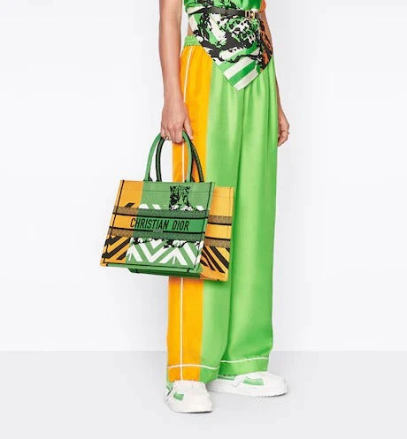 CD Women Fashion Western Style Tote Bright Green and Fluorescent Orange D-Jungle Pop Embroidery Medium Bag For Women's Or Girls Bag - Best Casual Use Bag DR-M765-WBG