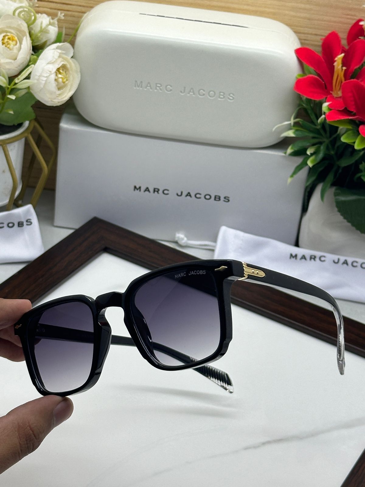 Marc Jacobs Latest Design Black Color Avitor Frame And Black Stick Sunglass For Men's And Women's OR Girls MJ-7935