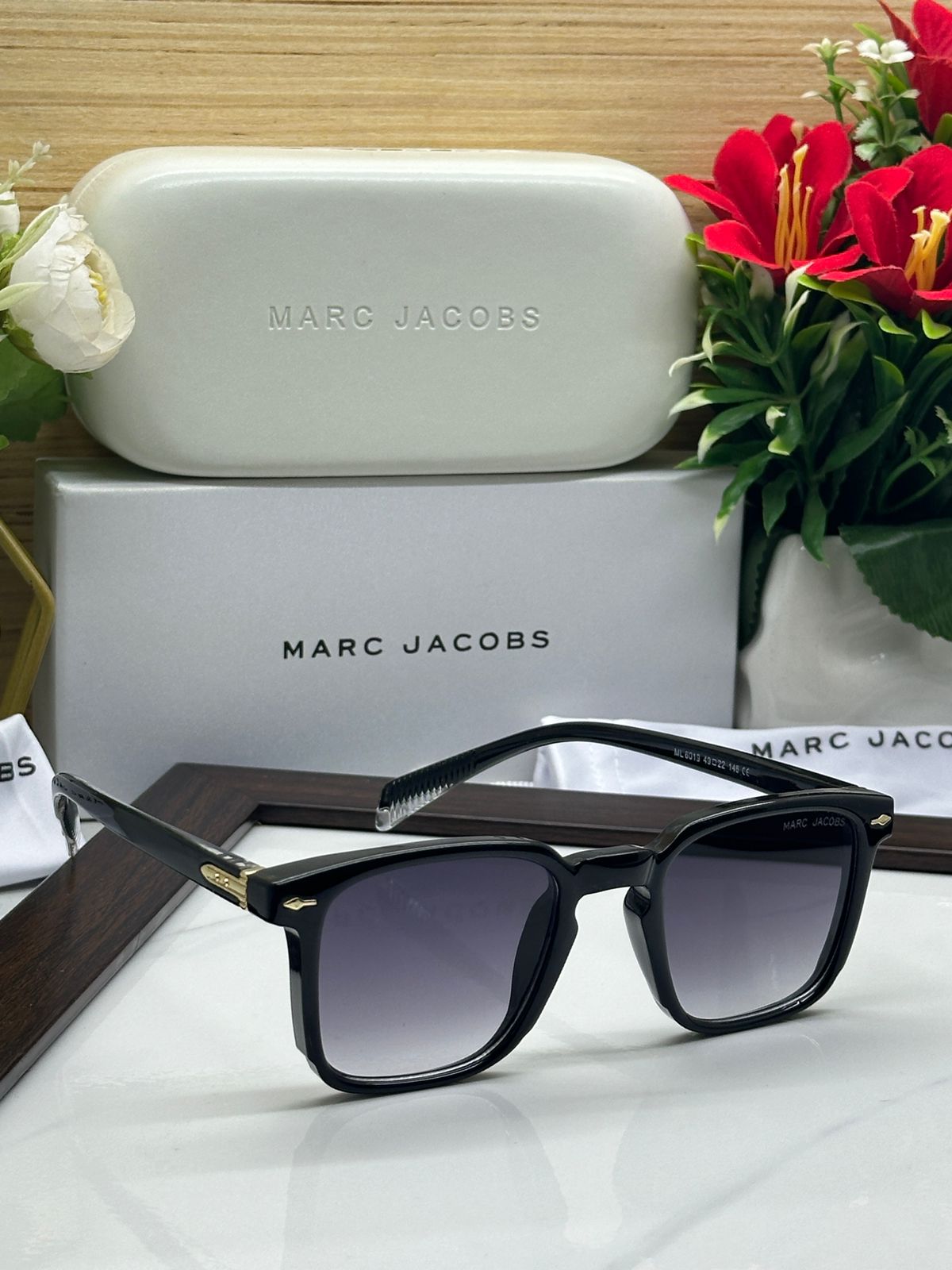 Marc Jacobs Latest Design Black Color Avitor Frame And Black Stick Sunglass For Men's And Women's OR Girls MJ-7935