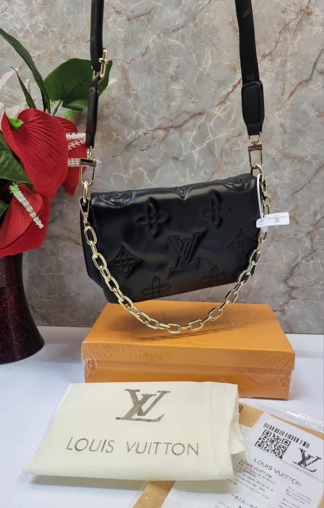 Small Size Black Color Bag For Women LV-7834-WBG
