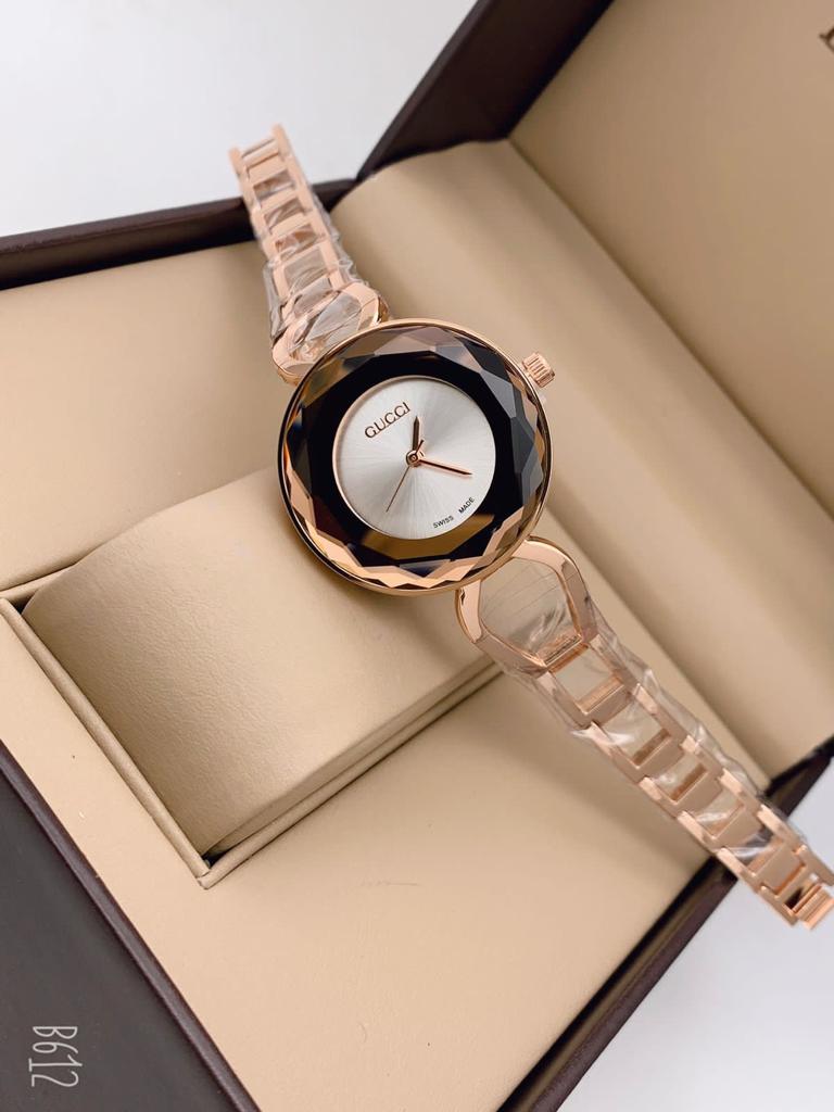 Gold Color Watch With White Dial With Brown Color Cristal Case Watch For Woman Or Girl Gold Strap Watch GC-6541