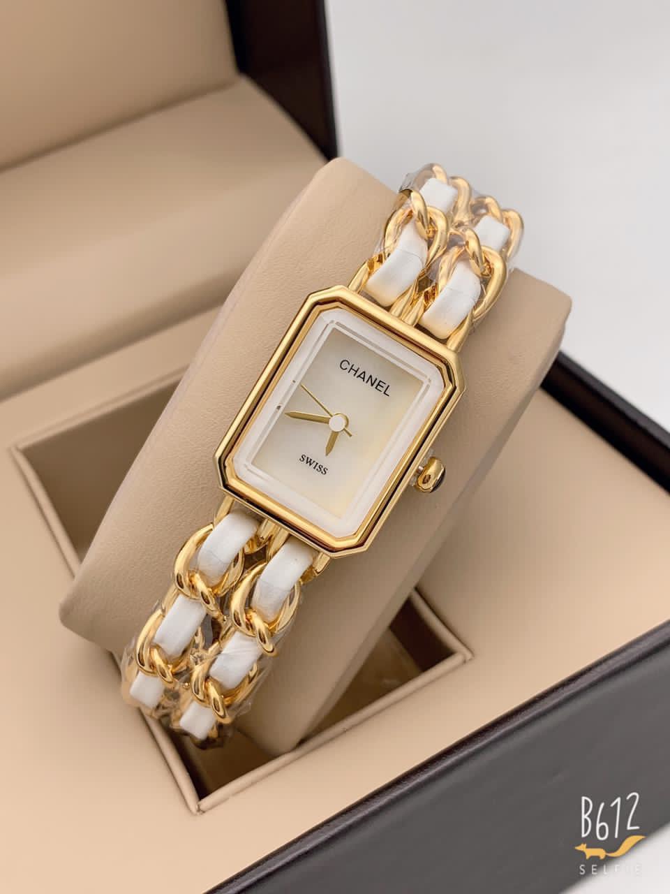 Golden And White Strap New Stylish Branded Women's Watch For Women And Girls White Color Dial CH-6584 Best Gift
