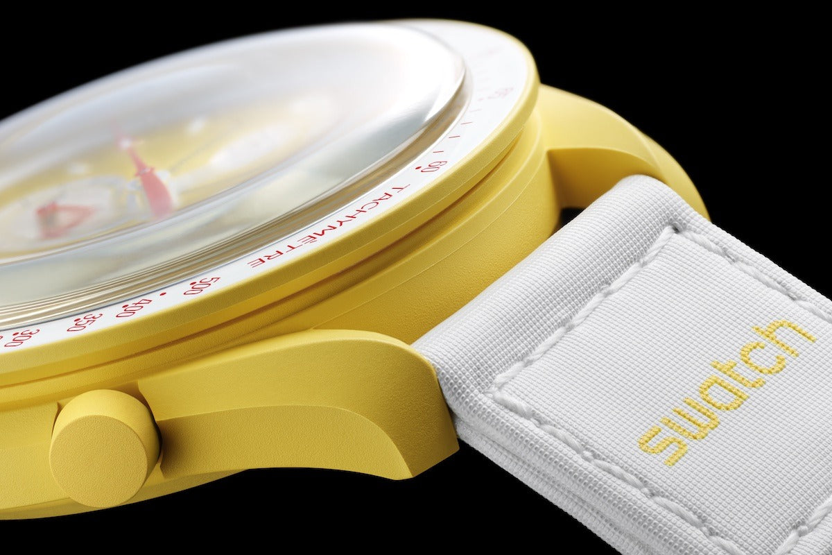 Omega Premium Quality extremely rare, and highly attractive prototype stainless steel With White Color Spacesuit-ready Velcro Strap Yellow Color Dial Chronograph Moon Wristwatch- MISSION TO SUN OG-Y-1030
