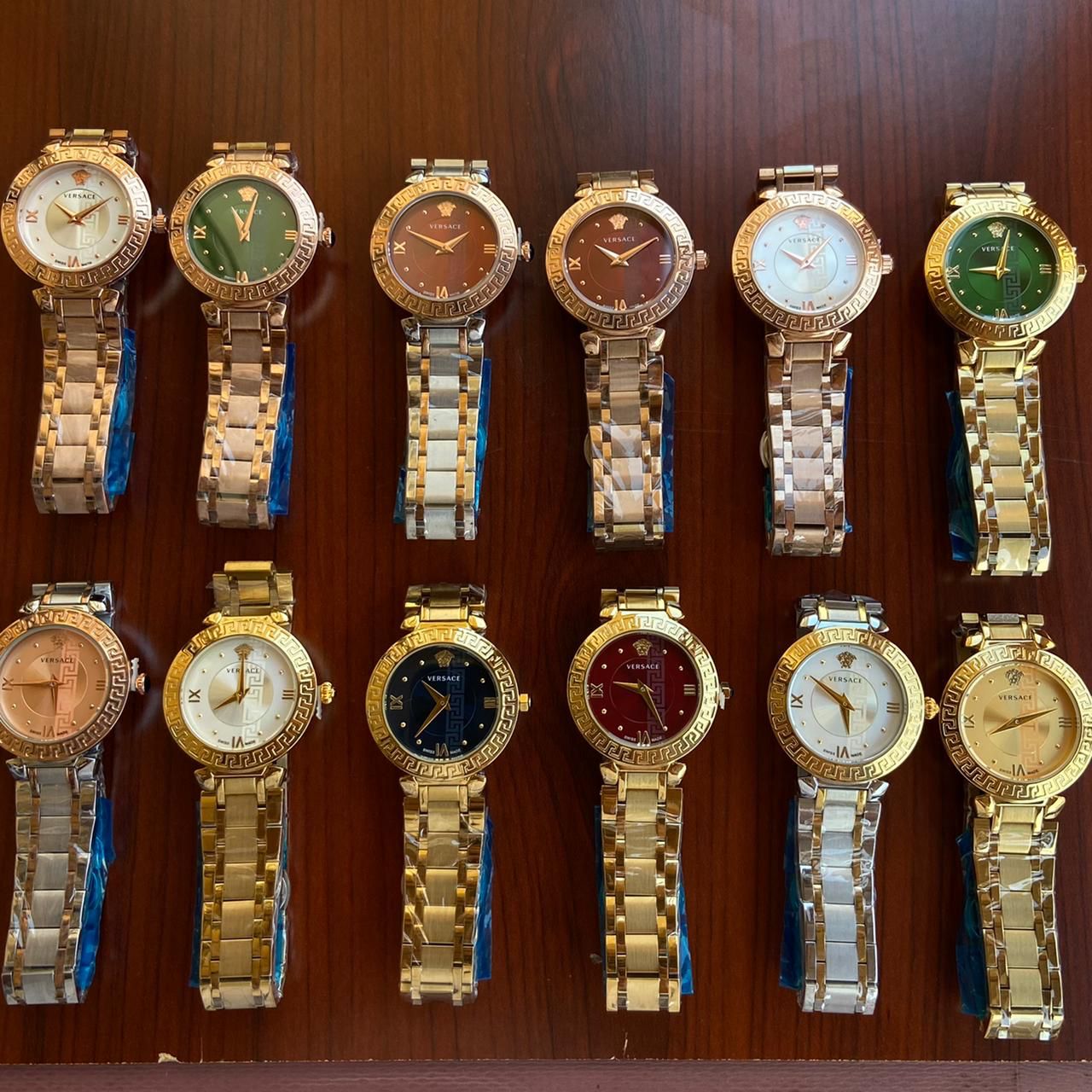 All Gold Strap New Stylish Branded Women's Bracelet Watch For Women And Girls Gold Dial V17621780 -Genuine Formal look Watch