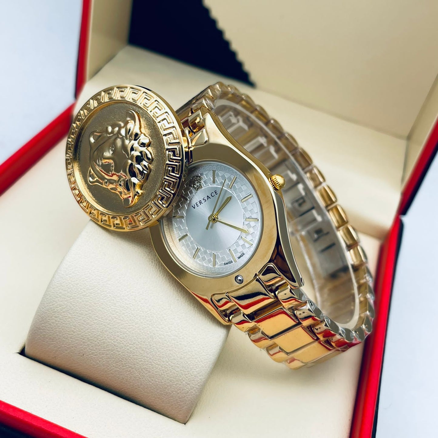 Branded Analog Cover Dial Women Watch Gold With White Dial New Stylish Women's Watch For Women And Girls Watch- Best New Version Watch Ver-879