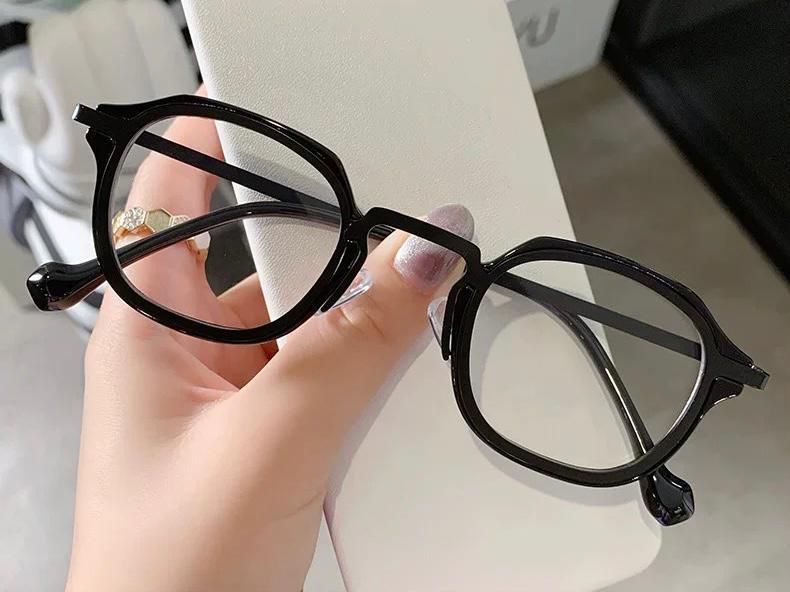 Branded Transparent Glass Square Frame Sunglasses For Woman Or Girl Dr-806 With Men Women Metal Black Frame Eyewear& Black Stick- Best Gift Sunglass