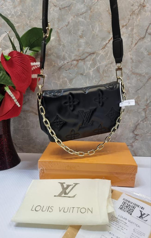 Small Size Black Colour Bag For Women LV-7834-WBG