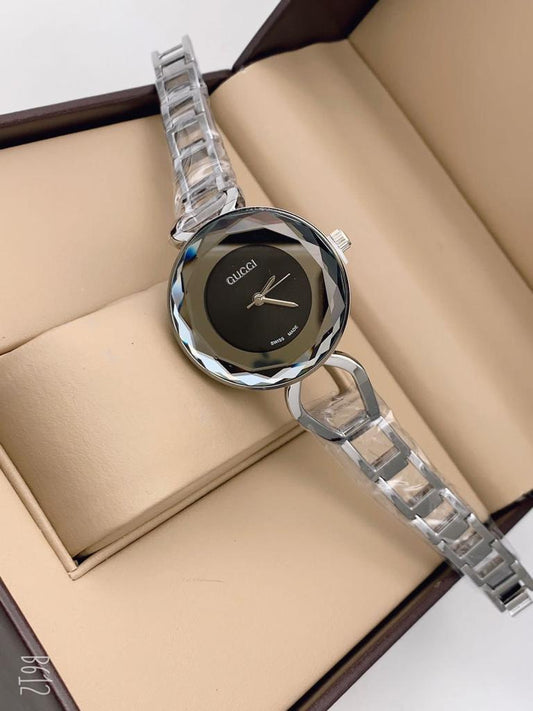SIlver Color Strap Color Watch With Black Dial With Black Shade Color Cristal Case Watch For Woman Or Girl Stainless Steel Watch GC-6546