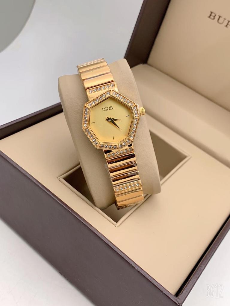 Designer Quartz Swiss made DR-212 Watch With Gold Dial Gold Cover Gold Strap And Braclet Design Watch for Women and Girls Vintage Collection- Best Gift