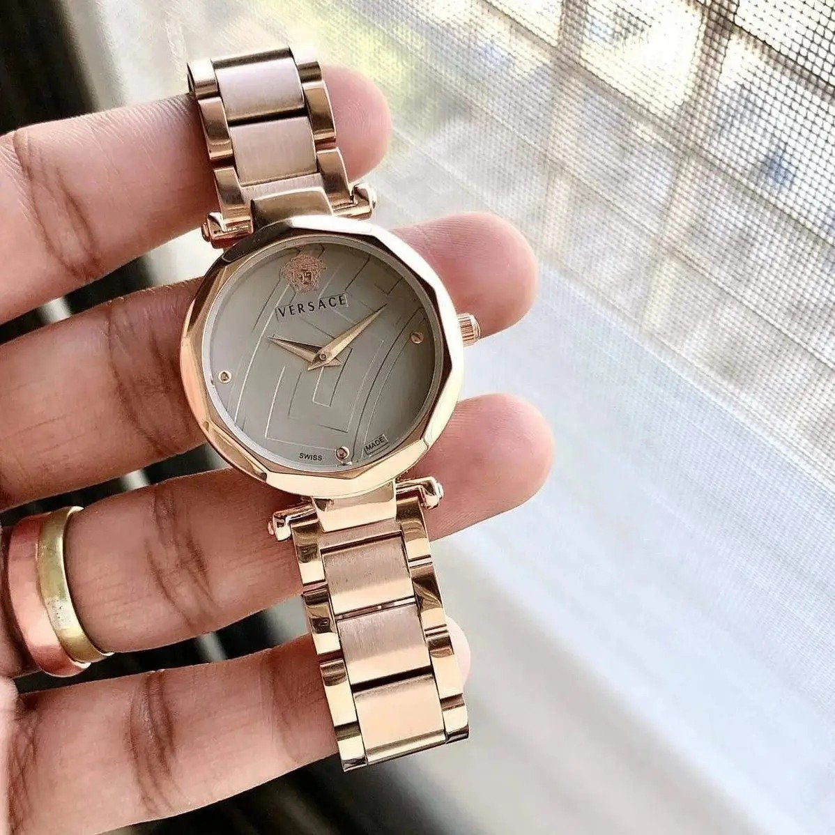 Rose Gold New Stylish Branded Women's Watch For Women And Girls Grey Dial VER-958