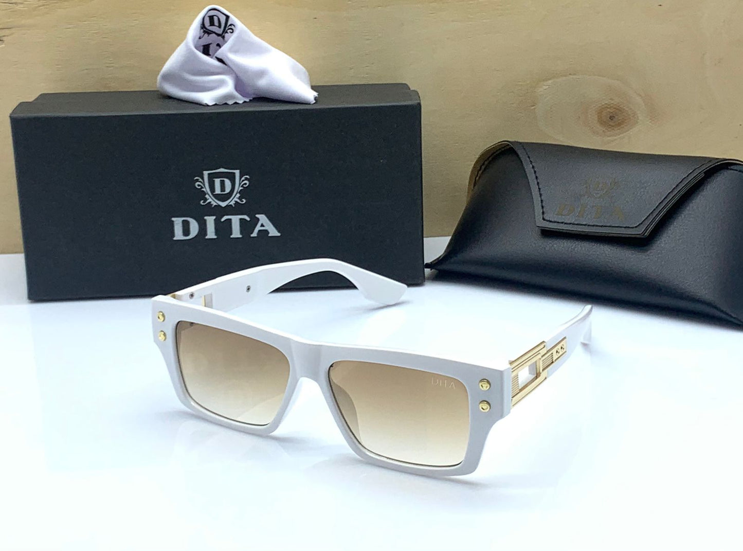 Transparent Man's Women's Sunglass GRANDMASTER SEVENDTS407A-02 Golden And White Stick With White Frame Genuine Gift Sunglasses DT-407