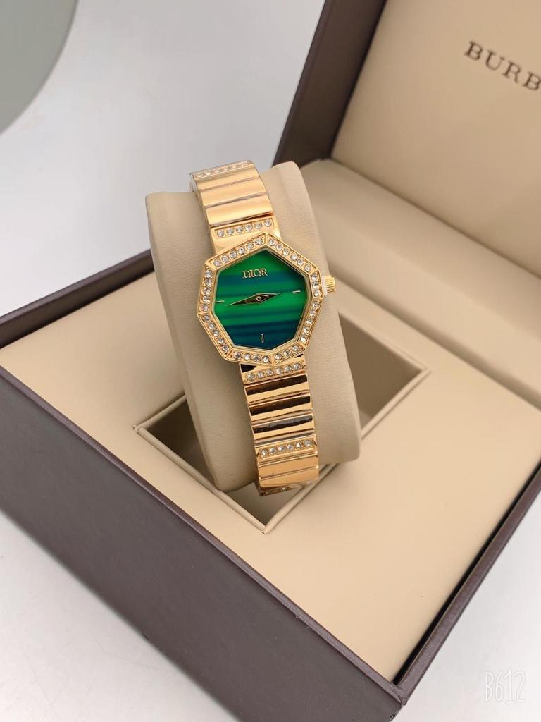 Designer Quartz Swiss made DR-213 Watch With Green Dial Gold Cover Gold Strap And Braclet Design Watch for Women and Girls Vintage Collection- Best Gift