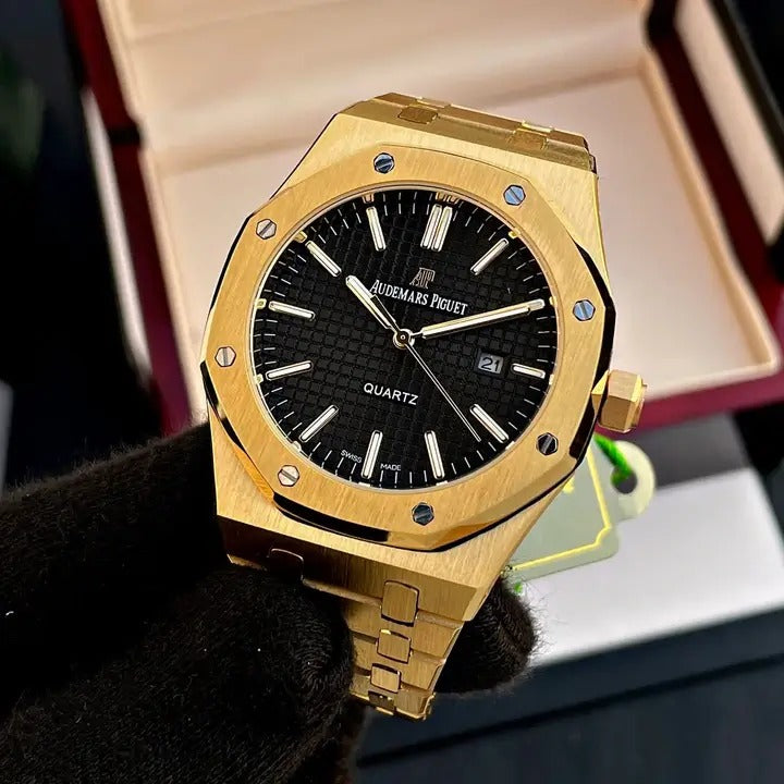 Aude mars Piguet Royal Oak Self-winding Extra-Thin In A Luscious New Plum Tone Dial New Arrival For Man With Black Crocodile Dial With Gold Strap Design Watch