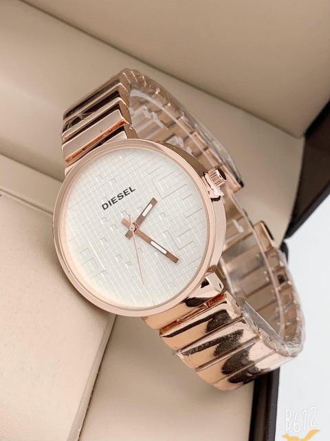 Rose Gold New Stylish Branded Women's Watch For Women And Girls White Dial DZ-302