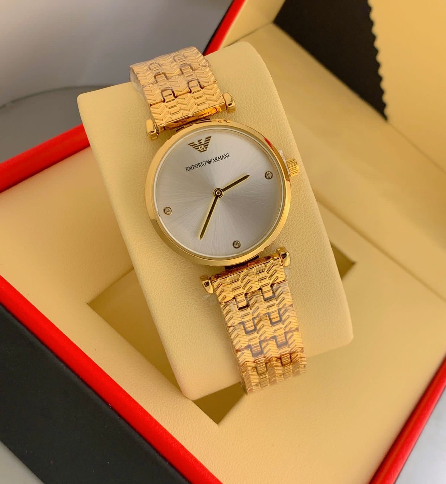 Latest Design Watch White Dial & Golden Color Design Strap For Women and Girls Watch -Best Gift Ever AR-9857