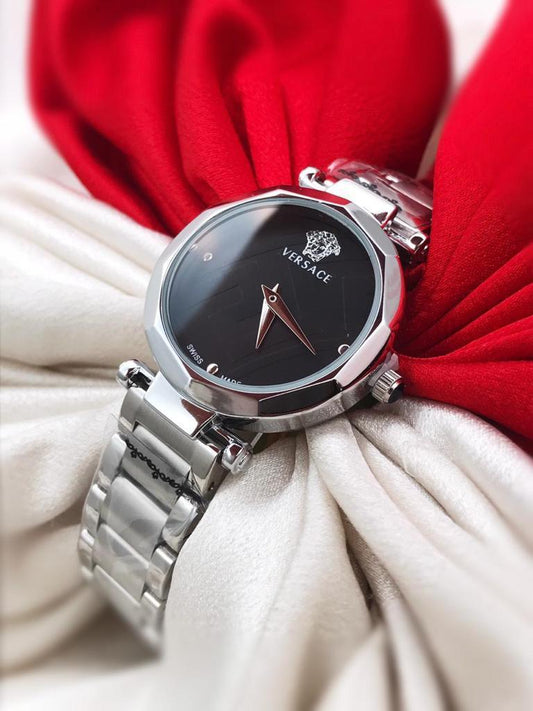 Silver Color Steel Strap New Stylish Branded Women's Watch For Women And Girls Black Dial Ver-911