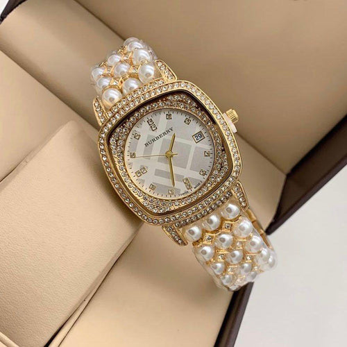 Premium Quality Women's Watch BB-9045 Heritage White Diamand Dial And Case With Dated Swiss Rare 38mm Women Wrist Braclet Watch- Best Watch Ever For Women Or Girls