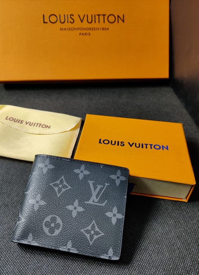 LV Leather Heavy quality latest full printed design Fancy look wallet for men's LV-707